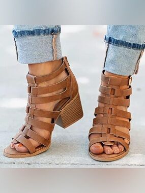 Qupid Cognac Strappy Gladiator Block Heels Sizes 6.5, 7, and 8. New in Box